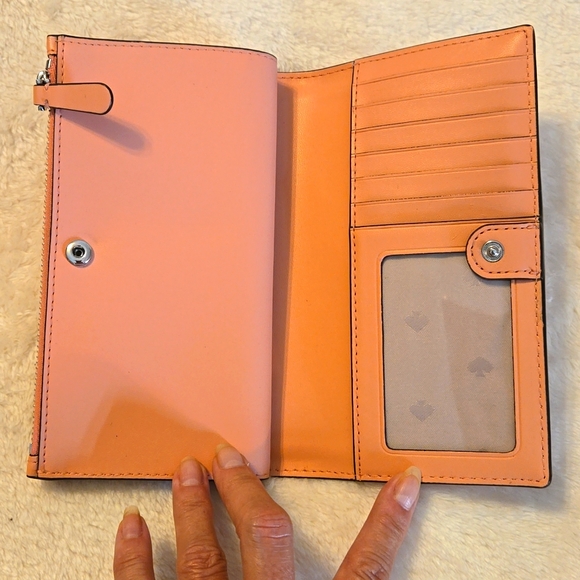 EUC Kate Spade New York Braylon Patterson Drive Leather Bifold Beige Multicolor - Picture 5 of 6